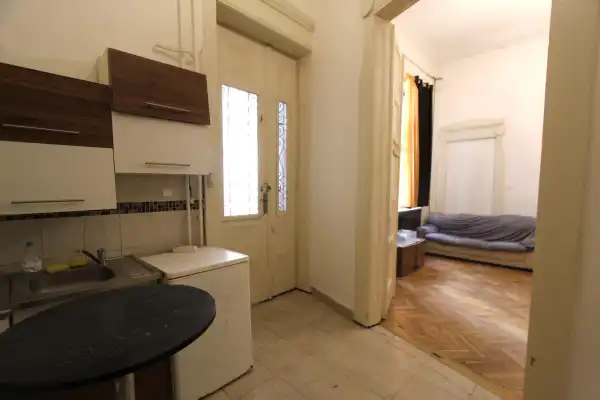 Eladó téglalakás, Budapest, VI. kerület 2 szoba 63 m² 64.5 M Ft